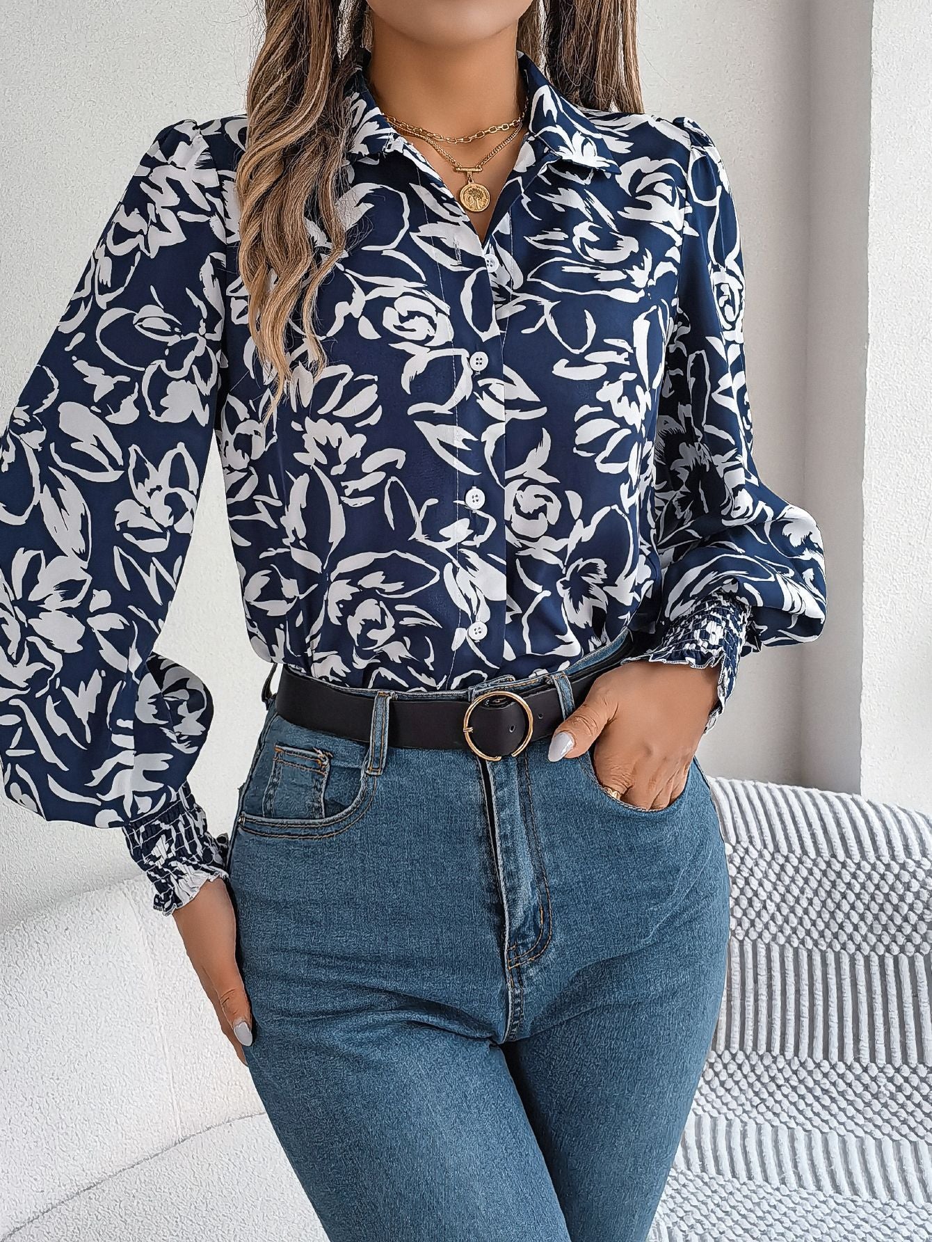 Flower Lantern Sleeve Lapel Shirt
