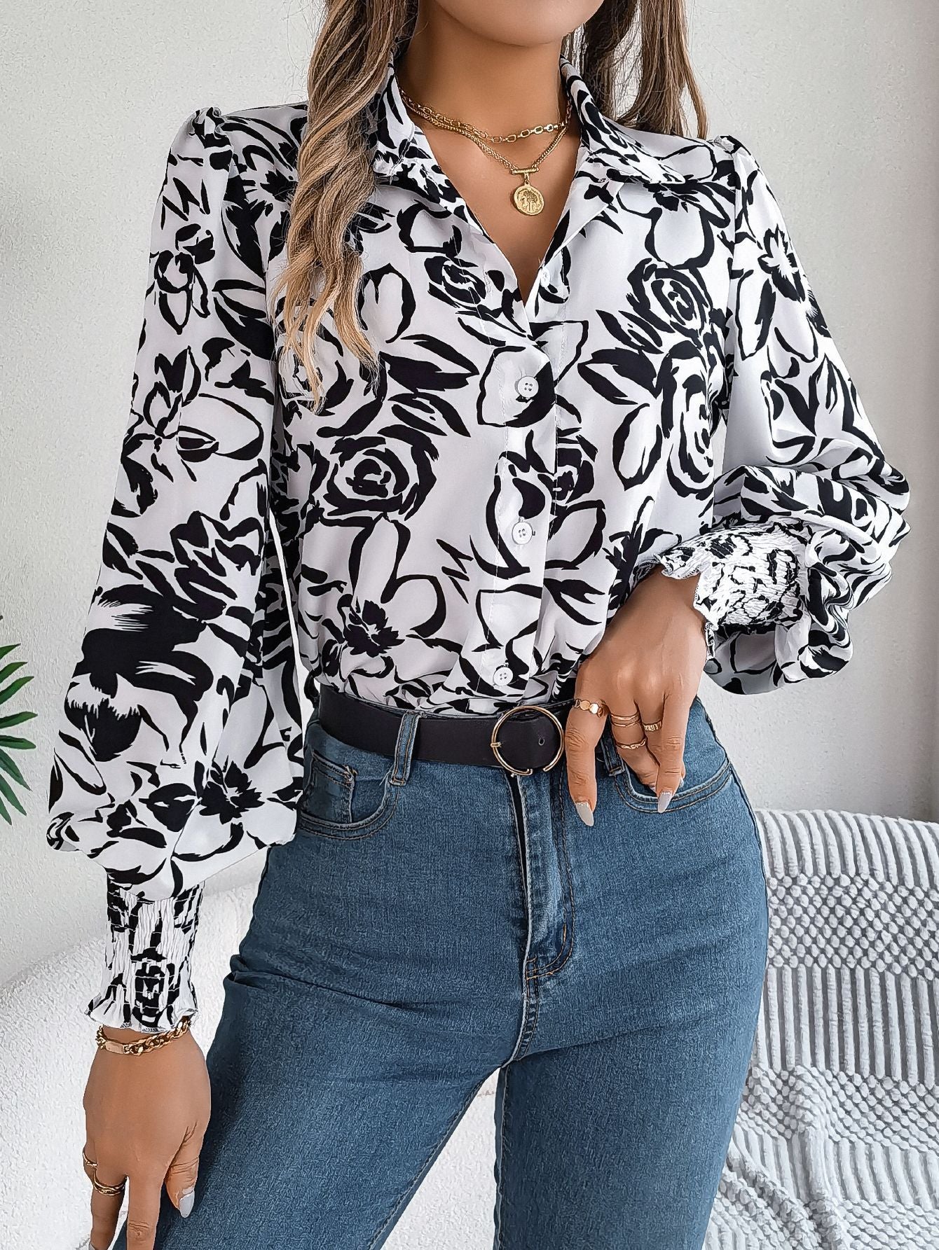 Flower Lantern Sleeve Lapel Shirt