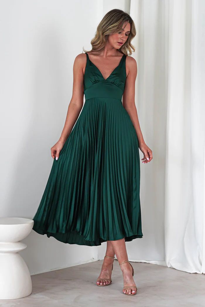 Women's Pleated V-neck Sling Dress